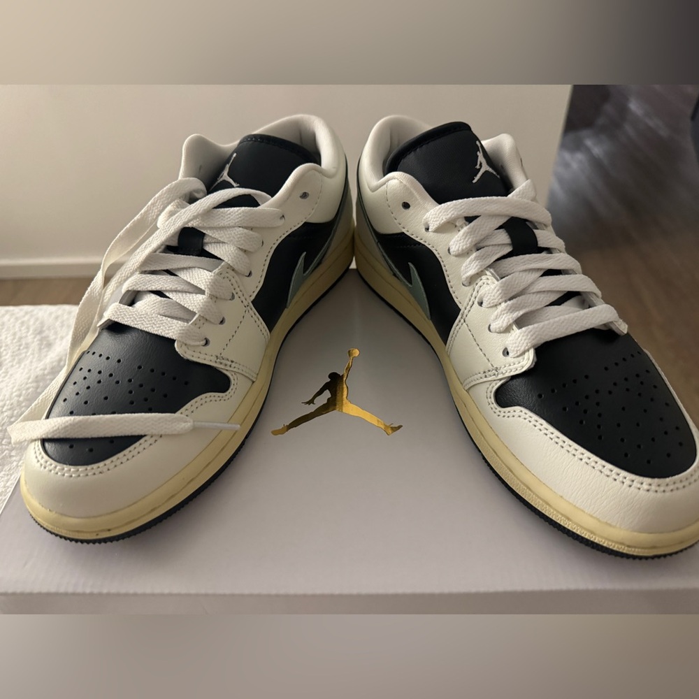 Air Jordan 1 Low